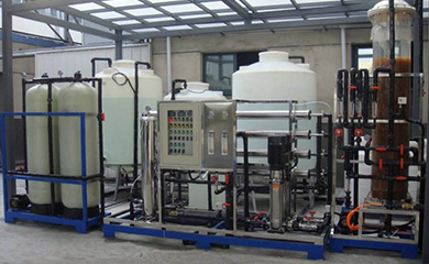 電鍍涂裝行業中，為了增加鍍件表面光潔度、亮度、附著力，電鍍液的配制需要用電導率在15uS/cm以下的純水，另外在鍍件漂洗時也需用電導率在10uS/cm以下純水來清洗。